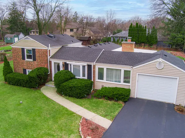 206 Elm St, Prospect Heights, IL 60070