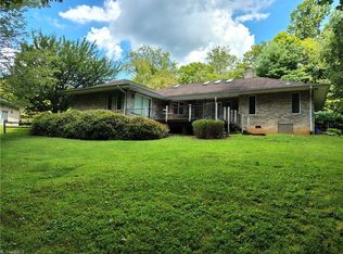 229 Cabin Trl, Lowgap, NC 27024