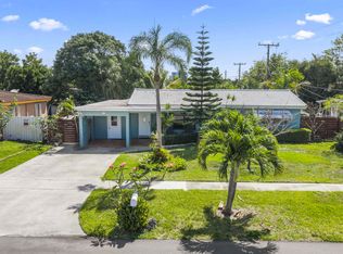 2136 NE 4th Ct, Boca Raton, FL 33431