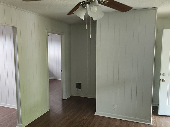 2nd image of 240 S Magnolia St #240