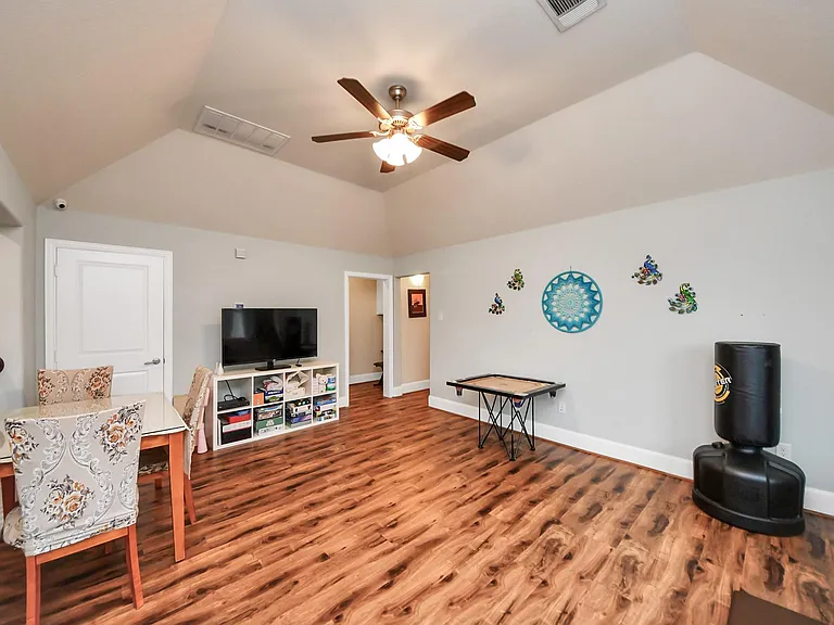 17103 Mulben Ct — Photo 43