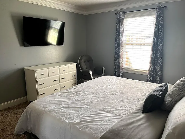 720 Greensboro Way — Photo 8