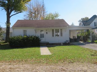 202 North St, Loogootee, IN 47553