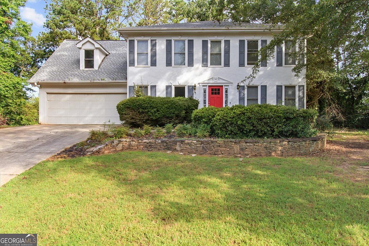 615 Heartwood Way SE