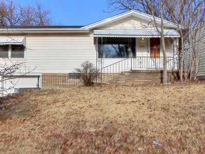 3626 E 10th St N, Wichita, KS, 67208