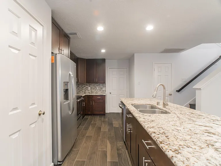 226 Blushwood Pl — Photo 11