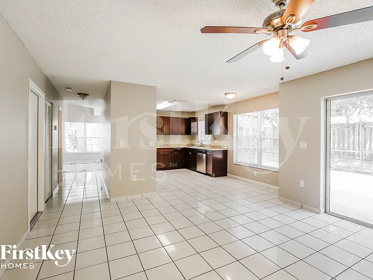3232 NW 121st Ave — Photo 6