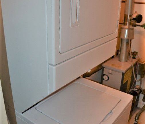 4th image of 60 Underhill Ave #3
