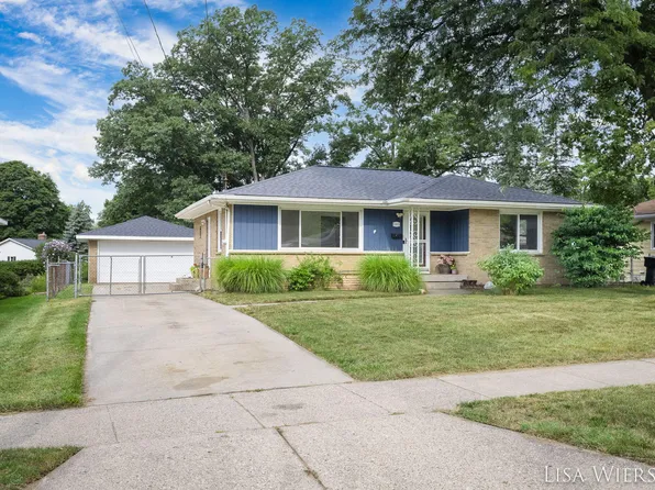 3303 Boone Ave SW, Wyoming, MI 49519