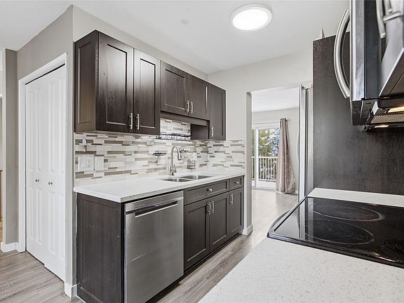 5th image of 1469 Springhill Dr #22
