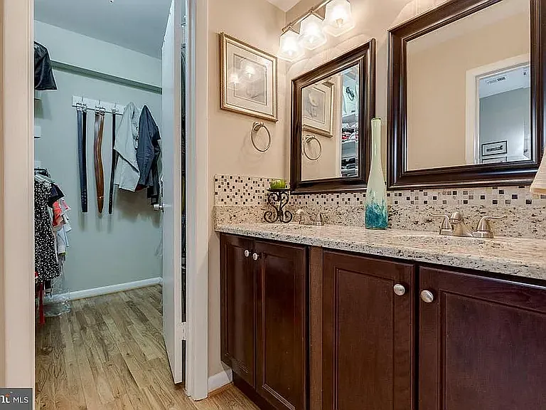 4933 Casimir St — Photo 10