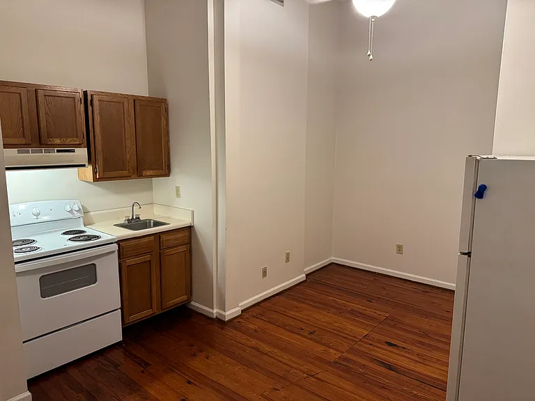 115 W Main St #6 — Photo 3