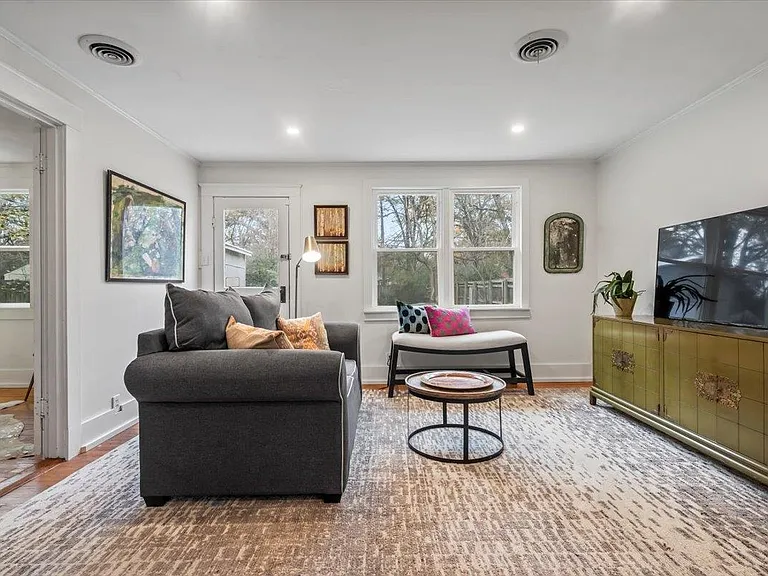 531 S Holmes St — Photo 17