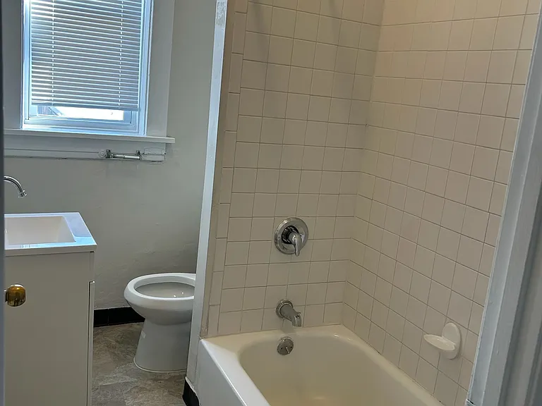 1398 Clara Ave — Photo 6