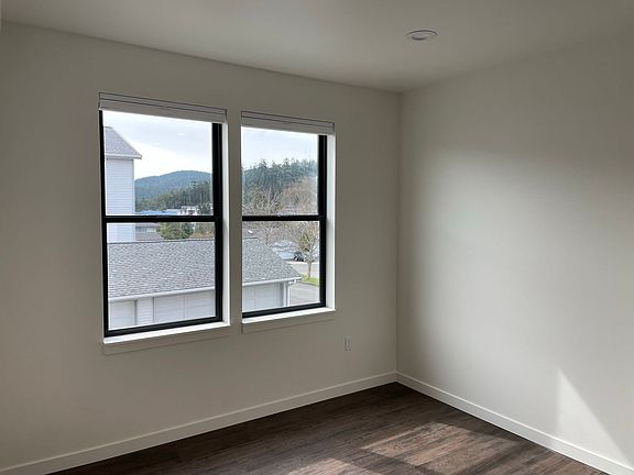 3rd image of 5915 Sunset Ave Unit 304