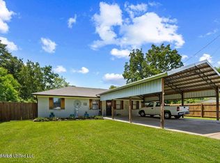 1223 Saint Augustine Dr, Pearl, MS 39208