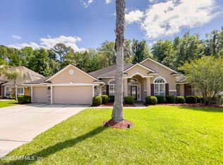 864 Reflection Cove Rd E, Jacksonville, FL 32218