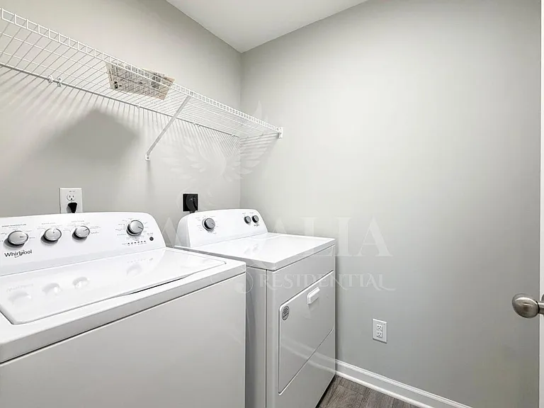 111 Lennei Ln — Photo 17