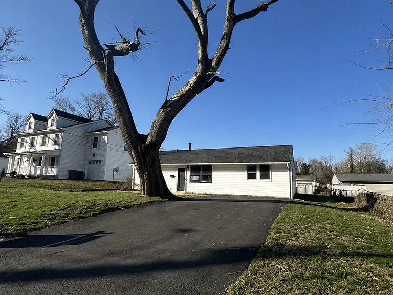 5530 Halwis St — Photo 1