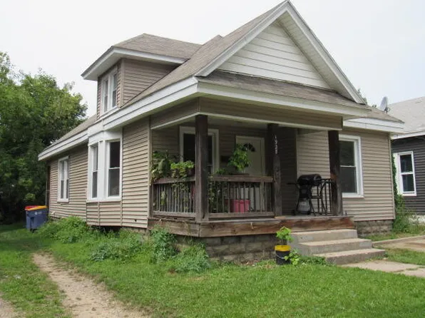 1925 Francis Ave SE, Grand Rapids, MI 49507