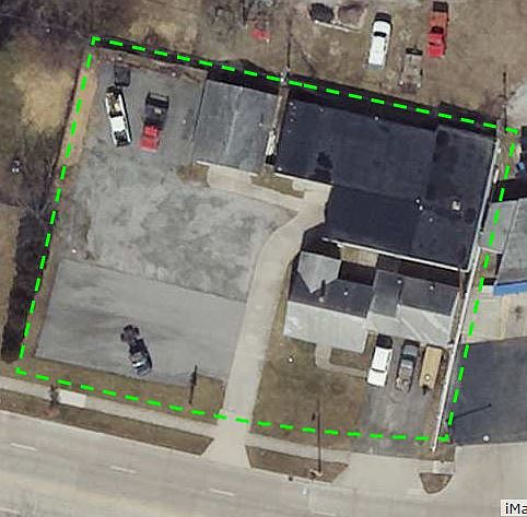 2nd image of 528 Lower Huntington Rd