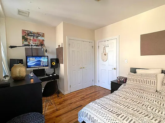 Rented by Compass | media 17