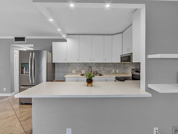 3rd image of 265 Preston G Way #265