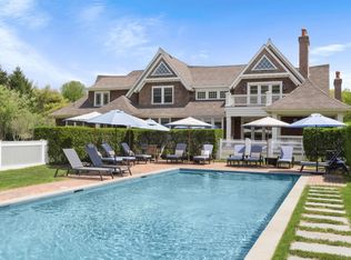 19 Wood Edge Ct, Water Mill, NY 11976