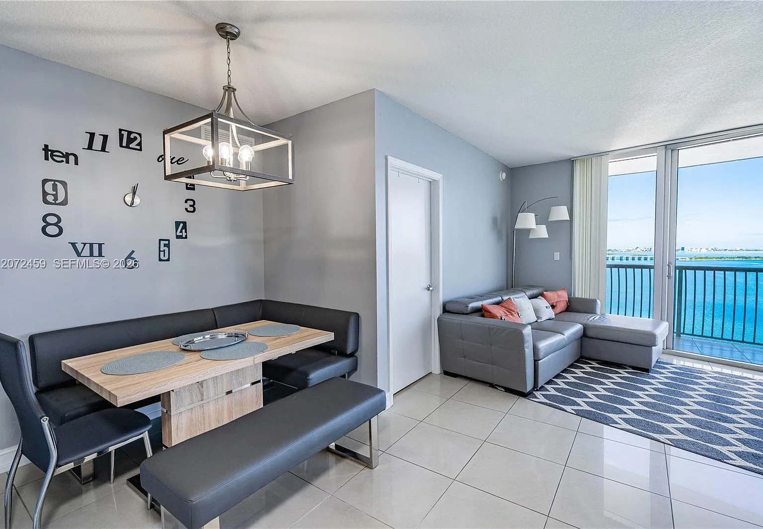 Opera Tower Condo — Photo 2