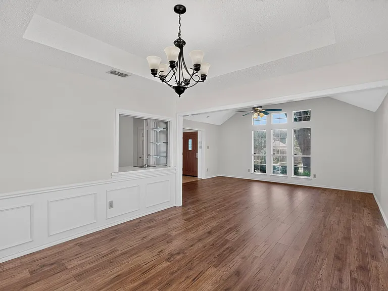 1426 Mapleview Dr — Photo 27
