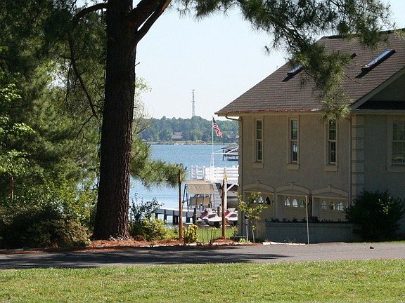 TRUE MULTIPLE YEAR ROUND WATERVIEWS!