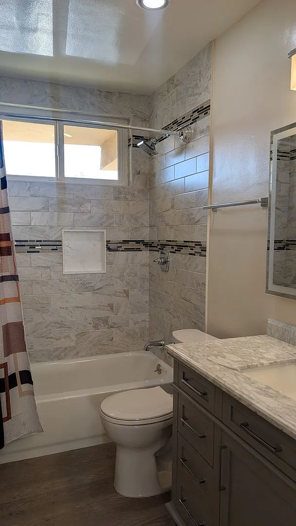 7232 N. Lotus Ave. — Photo 3