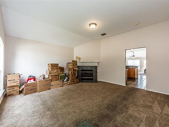 3rd image of 9221 Newport Ln