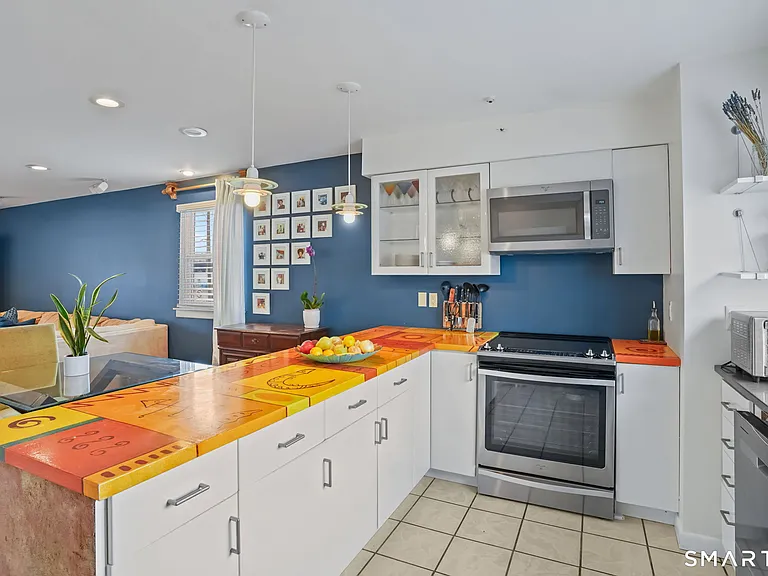 130 Myrtle Ave #A — Photo 1