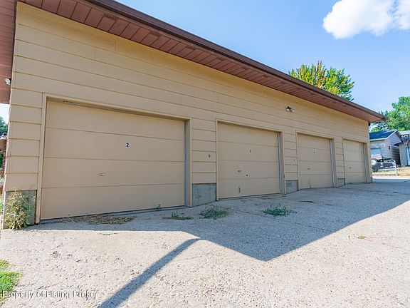 3rd image of 524 2nd Ave W