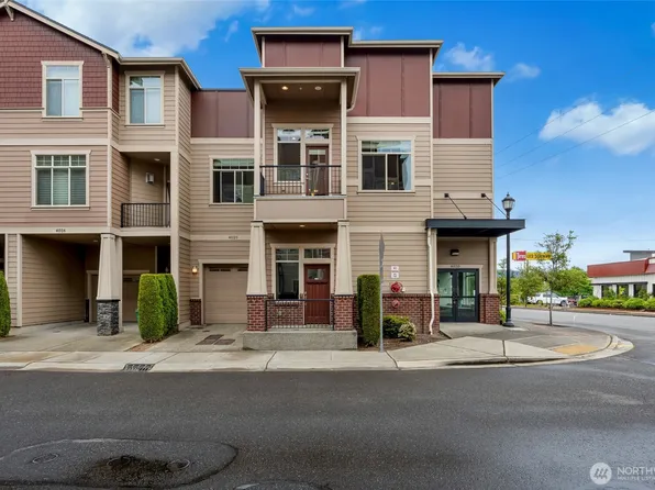 4020 NE 3rd Place #B, Renton, WA 98056