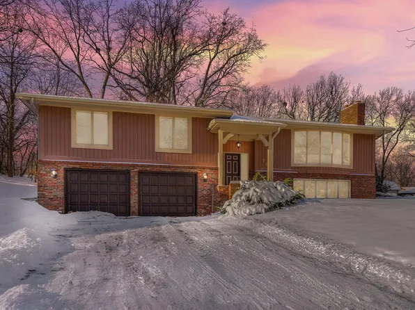 786 Torchwood Ct, New Brighton, MN 55112