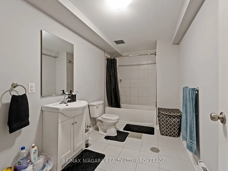 81 Grove St — Photo 40