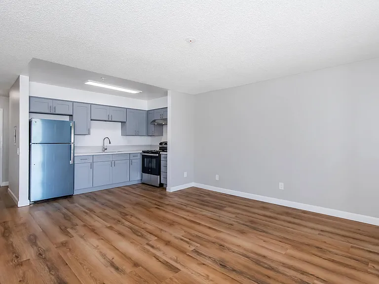 Bella Vista Senior Apartments — Photo 33