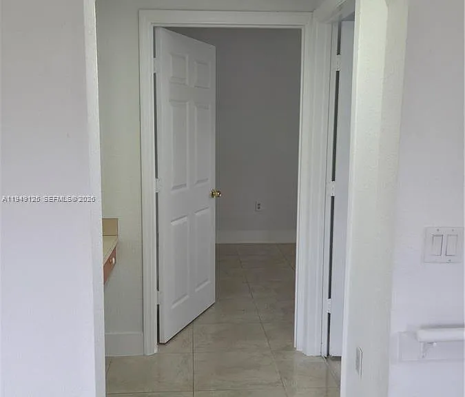 2101 Belmont Ln #2101 — Photo 3