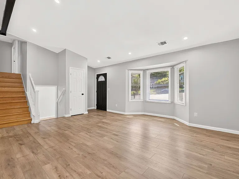 2136 Sara Ashley Way — Photo 10