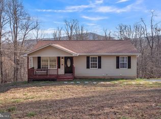 16 Chestnut Oak Ct, Front Royal, VA 22630