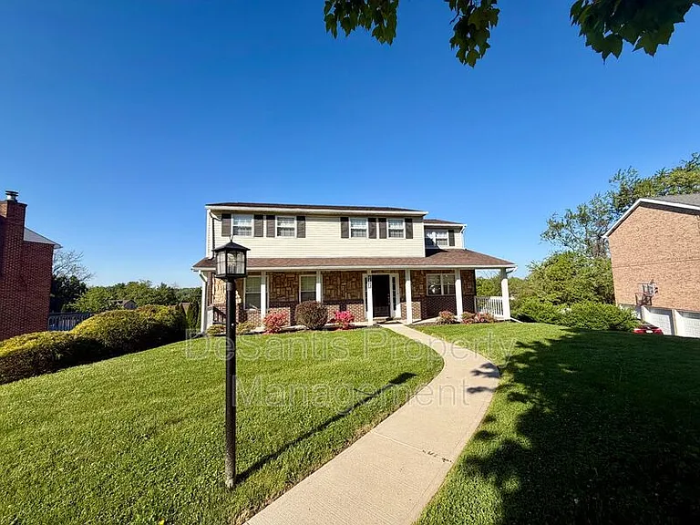 5043 Julia Ln — Photo 2