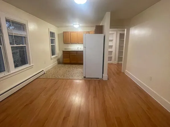 239 Elm St, Bennington, VT 05201