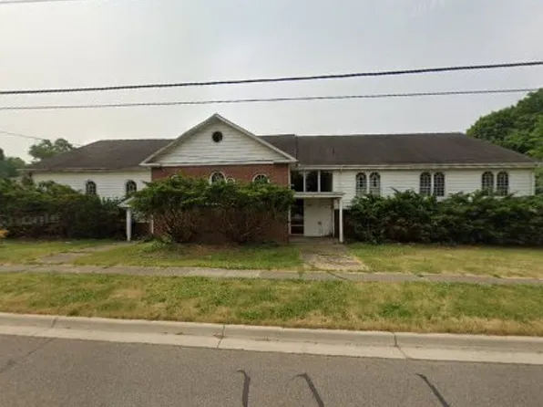 705 E West St, Sturgis, MI 49091