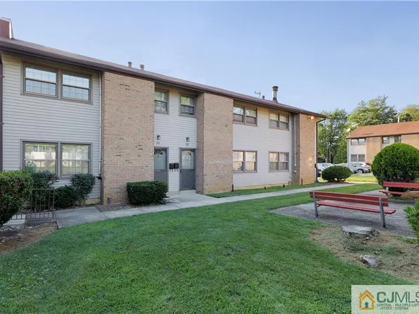 14 Rebecca Ct, Old Bridge, NJ 08857