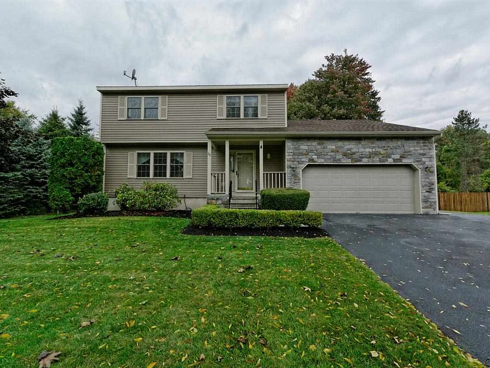 1st image of 28 Campagna Dr