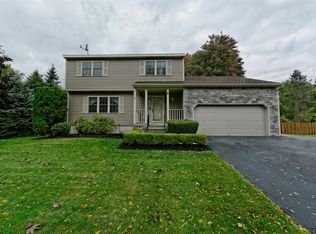 28 Campagna Dr, Albany, NY 12205