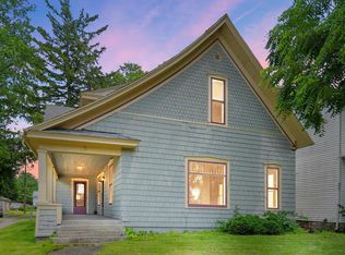 107 S Main St, Wolcottville, IN