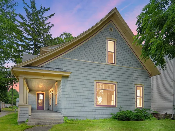 107 S Main St, Wolcottville, IN 46795